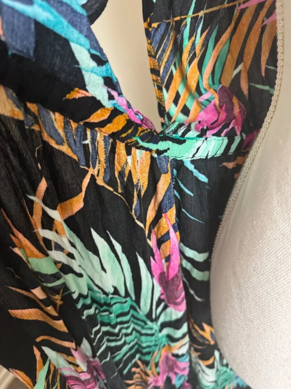 Beach Coverup Kimono  Black Tropical Floral 100% Rayon Size L- XL
